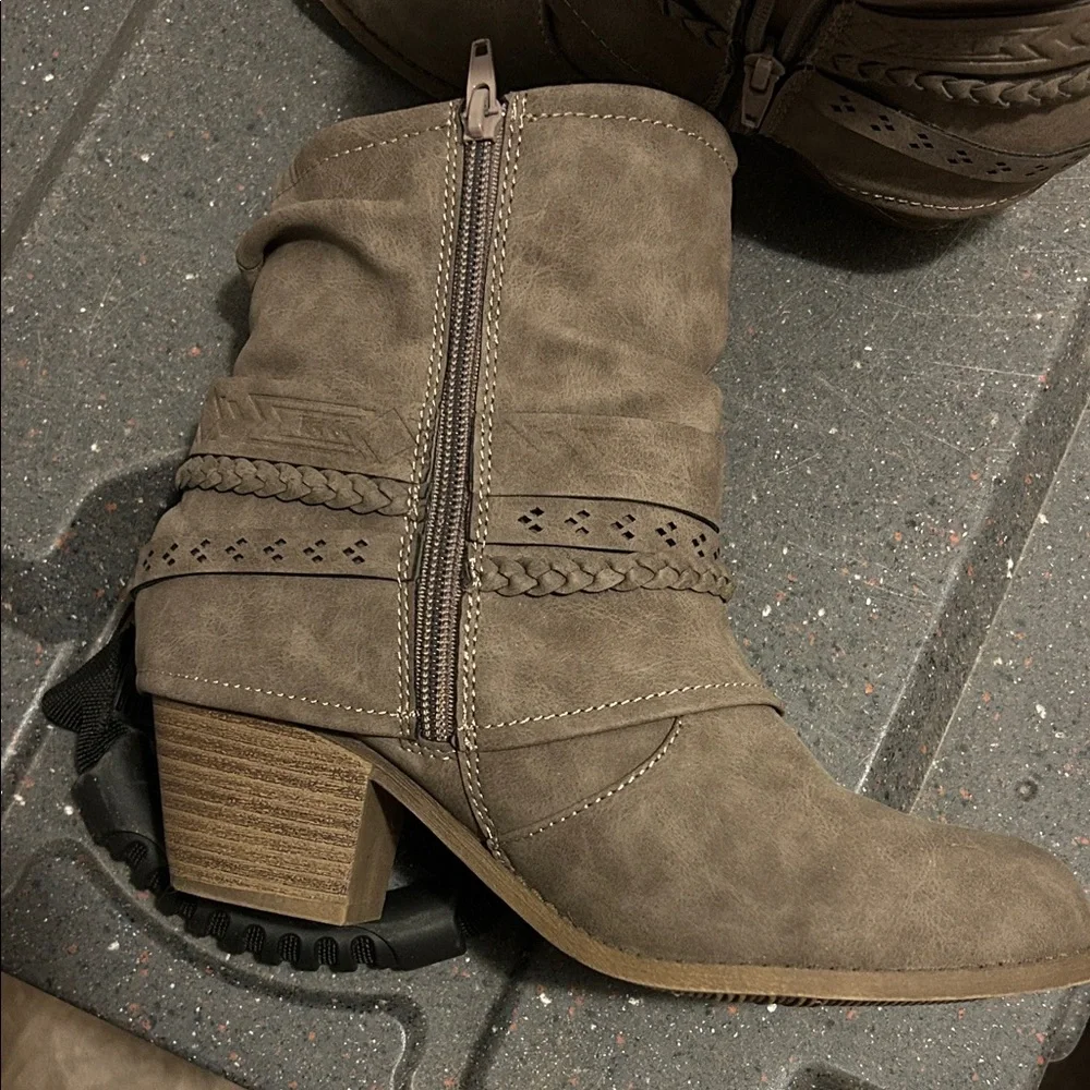 Jellypop Brown Ankle Boots with Braided Strap - Picture 2 of 4
